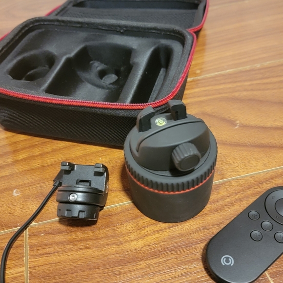 Pivo Tracking 360 Phone Stand - Picture 5 of 7